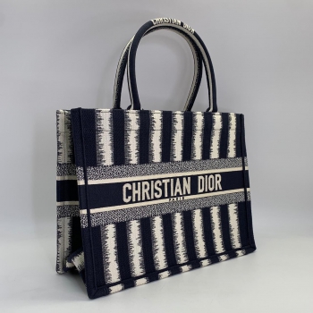 Сумка женская  SMALL   BOOK TOTE 36 см  Christian Dior Артикул BMS-71058. Вид 2