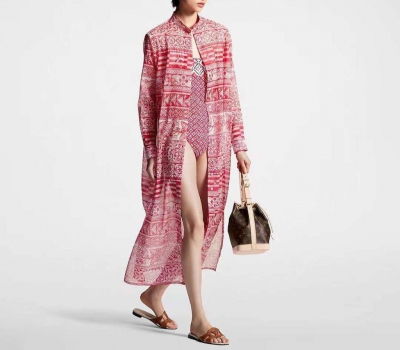  Платье-рубашка макси с принтом Monogram Tiles Louis Vuitton Артикул BMS-118554. Вид 1