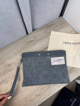 Папка Louis Vuitton Артикул BMS-120973. Вид 1