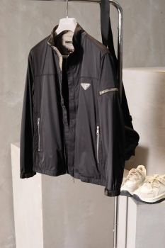Куртка мужская  Prada Артикул BMS-128266. Вид 1