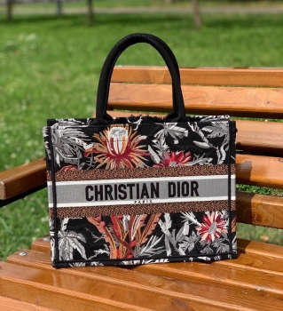 Сумка женская SMALL DIOR BOOK TOTE Christian Dior Артикул BMS-57779. Вид 1