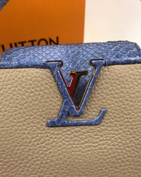 Сумка женская CAPUCINES  Louis Vuitton Артикул BMS-58505. Вид 4