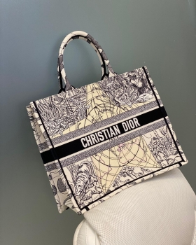 Сумка женская BOOK TOTE  Christian Dior Артикул BMS-58382. Вид 2