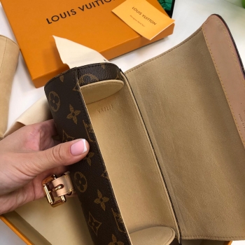 Чехол для хранения и транспортировки часов Louis Vuitton Артикул BMS-60843. Вид 3