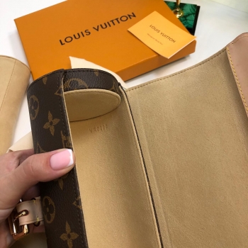 Чехол для хранения и транспортировки часов Louis Vuitton Артикул BMS-60843. Вид 5