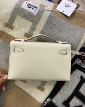 Сумка женская   Kelly Pochette PHW, Swift Color Craie,  Hermes Артикул BMS-61356. Вид 2