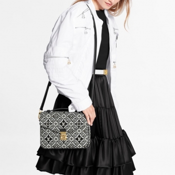 Сумка женская  Pochette Metis Louis Vuitton Артикул BMS-63908. Вид 1