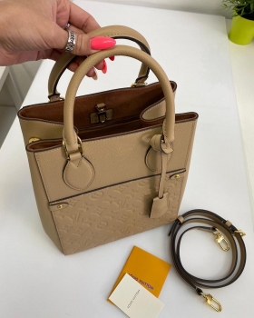Сумка женская Louis Vuitton Артикул BMS-63926. Вид 3