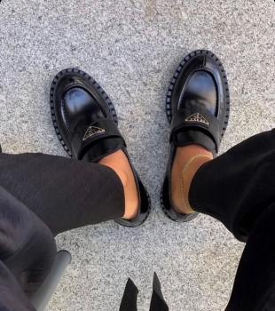 Лоферы Prada Артикул BMS-61716. Вид 1