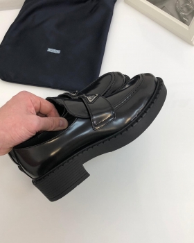 Лоферы Prada Артикул BMS-61716. Вид 2