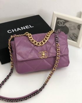  Сумка-конверт Chanel 19 30 см Chanel Артикул BMS-64660. Вид 1