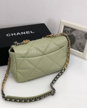  Сумка-конверт Chanel 19  30 см Chanel Артикул BMS-64662. Вид 2