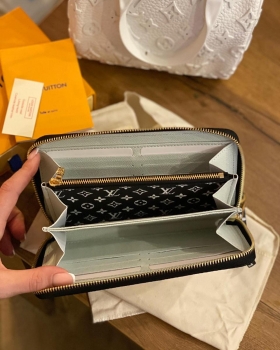  Кошелёк  Louis Vuitton Артикул BMS-65019. Вид 2