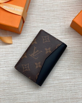 Визитница Louis Vuitton Артикул BMS-66701. Вид 2