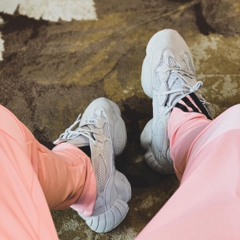 Кроссовки Adidas Yeezy Boost Артикул BMS-66720. Вид 1