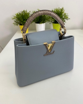 Сумка женская  CAPUCINES  Louis Vuitton Артикул BMS-58595. Вид 1