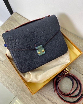 Сумка женская  Pochette Metis Louis Vuitton Артикул BMS-64208. Вид 1