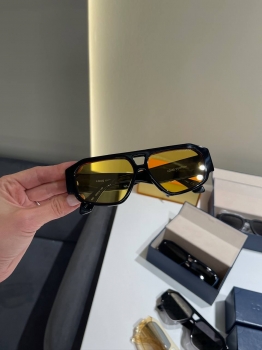 Очки Louis Vuitton Артикул BMS-147506. Вид 1