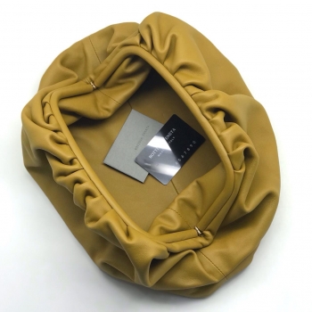  Клатч THE POUCH IN BUTTER CALF Bottega Veneta Артикул BMS-45064. Вид 2
