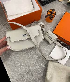 Сумка женская Kelly Moove 19, swift leather Hermes Артикул BMS-132110. Вид 1