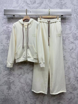 Костюм спортивный Miu Miu Артикул BMS-134315. Вид 1