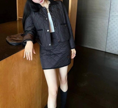 Костюм женский  Prada Артикул BMS-134715. Вид 1