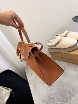 Сумка женская Kelly, 28, GHW Epsom leather Hermes Артикул BMS-136913. Вид 3