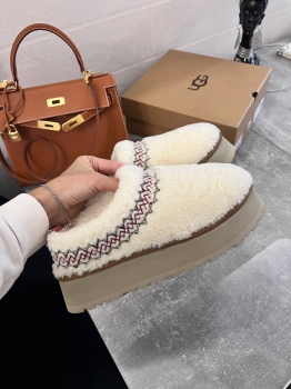 UGG  Ugg Australia Артикул BMS-136919. Вид 1