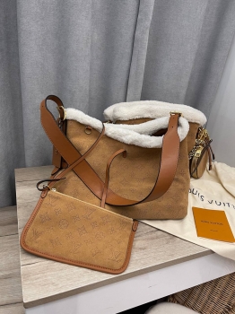 Сумка женская Louis Vuitton Артикул BMS-137452. Вид 1