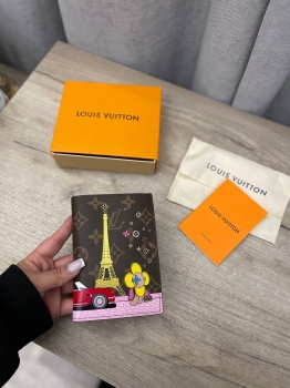 Обложка на паспорт  Louis Vuitton Артикул BMS-138967. Вид 3