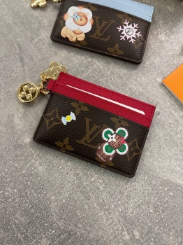Визитница  Louis Vuitton Артикул BMS-139105. Вид 1