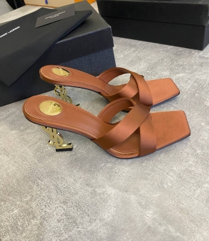 Босоножки Yves Saint Laurent Артикул BMS-139144. Вид 1