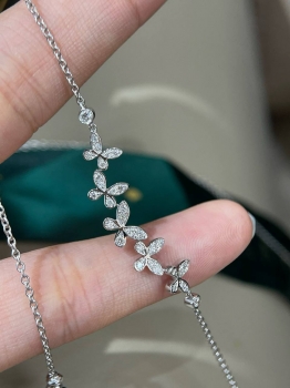 Подвеска Butterfly Pavе petite diamond line из белого золота  Graff Артикул BMS-141761. Вид 15