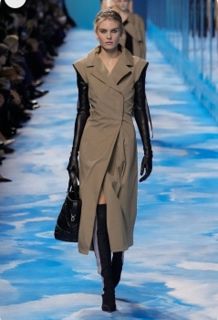 Платье  Christian Dior Артикул BMS-141902. Вид 1