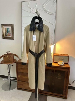 Плащ Bottega Veneta Артикул BMS-142452. Вид 1