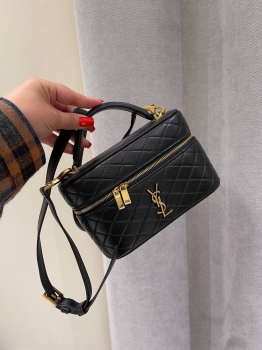 Сумка женская Yves Saint Laurent Артикул BMS-143782. Вид 5