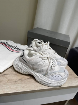 Кроссовки  Balenciaga Артикул BMS-144167. Вид 1