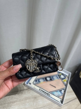 Брелок Chanel Артикул BMS-147120. Вид 1