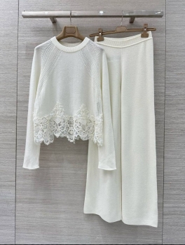 Костюм женский Ermanno Scervino Артикул BMS-149593. Вид 1 Костюм женский Ermanno Scervino Артикул BMS-149593. Вид 1