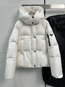 Пуховик Prada Артикул BMS-137503. Вид 1