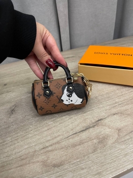 Брелок Louis Vuitton Артикул BMS-139561. Вид 1