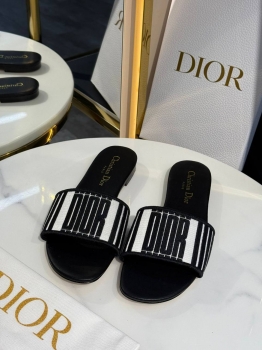 Шлепанцы  Christian Dior Артикул BMS-145426. Вид 1