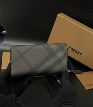 Портмоне  Burberry Артикул BMS-145937. Вид 1
