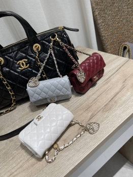Брелок Chanel Артикул BMS-146870. Вид 1