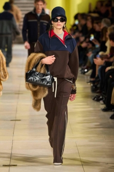  Костюм спортивный  Miu Miu Артикул BMS-147694. Вид 1