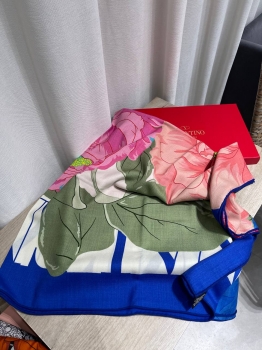 Платок Valentino Артикул BMS-150312. Вид 1