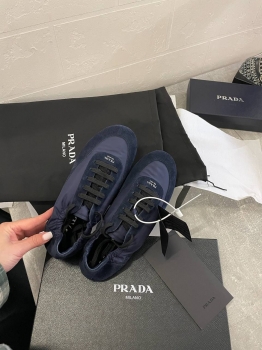Кроссовки  Collapse Re-из нейлона и замши  Prada Артикул BMS-140199. Вид 1