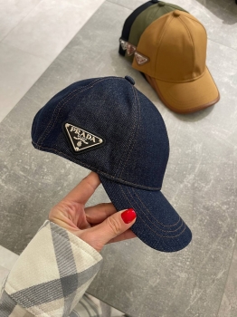 Бейсболка  Prada Артикул BMS-143422. Вид 1