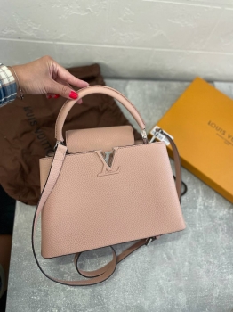Сумка женская Capucines  Louis Vuitton Артикул BMS-148215. Вид 1