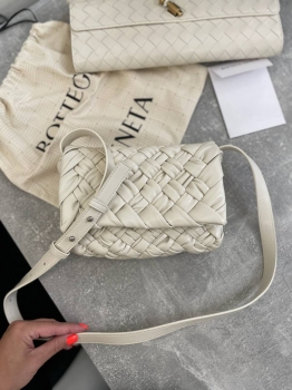 Сумка женская Bottega Veneta Артикул BMS-133809. Вид 1